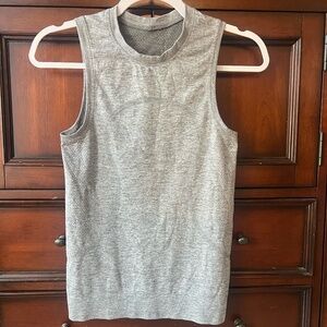 Lululemon Swiftly Relaxed Tank Top - Size 2  - Heathered Grey - [EUC, oo]